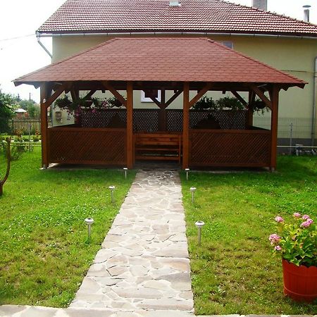 Hotel Colt De Rai Covasna Exterior foto