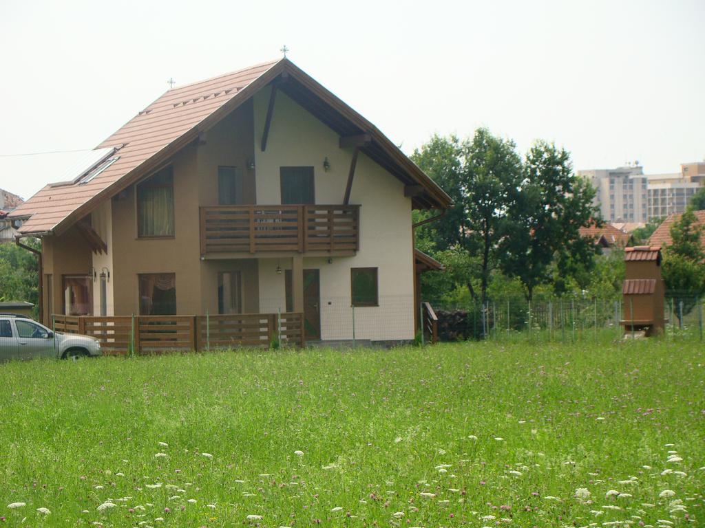Hotel Colt De Rai Covasna Exterior foto